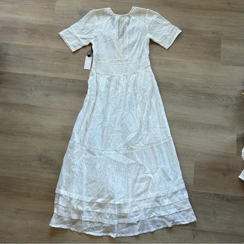 ASTR The Label Honeymoon Lace Midi Dress - Picture 11 of 11